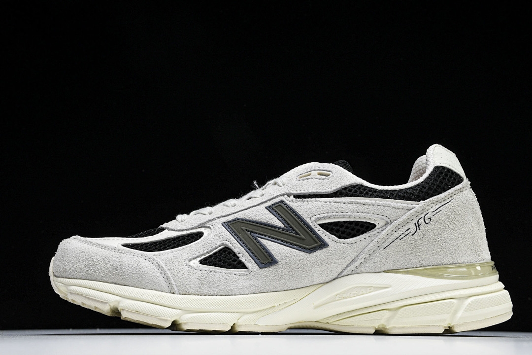 New Balance NB990