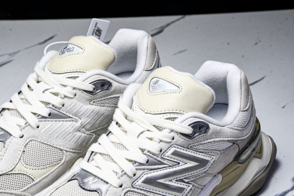 New Balance 9060 U9060WHT 