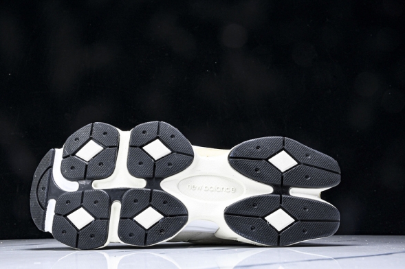 New Balance 9060 U9060WHT 