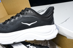 HOKA Bondi 9 1162012 BWHT