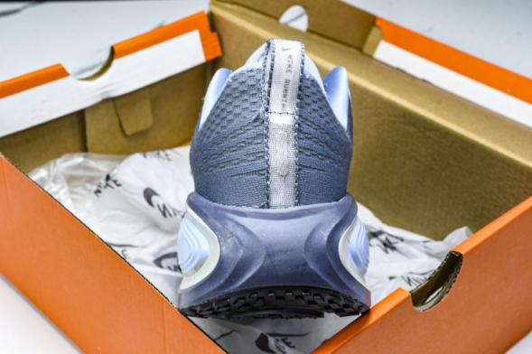 Nike Air ZoomX Vomero 18 Plus HM6805 124 