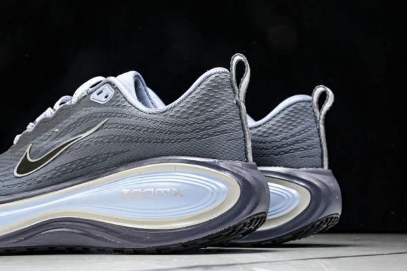 Nike Air ZoomX Vomero 18 Plus HM6805 124 