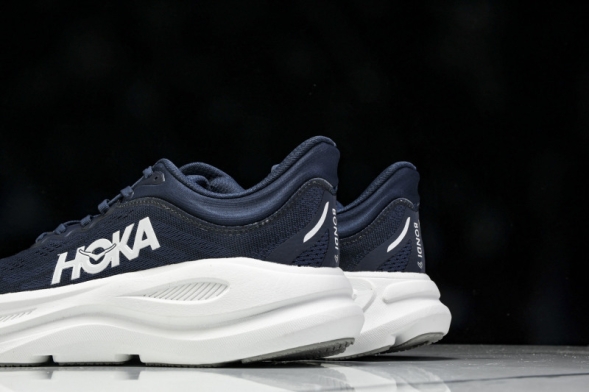 HOKA Bondi 9 1162011 VYN 