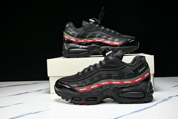 Nike Air Max 95 x Undefeated IB4453-001 