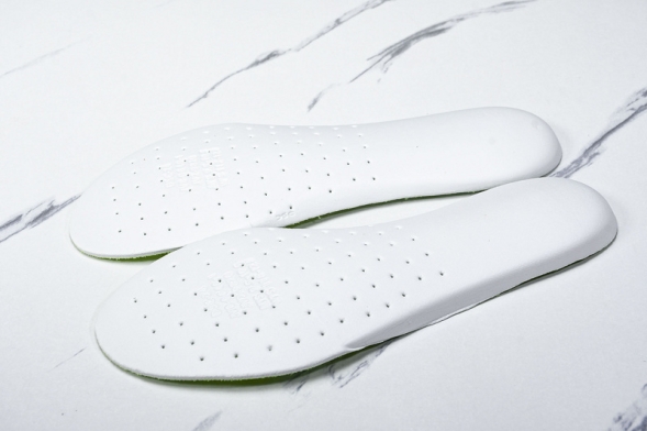 New Balance FuelCell Rebel V4 WFCXLJ4 