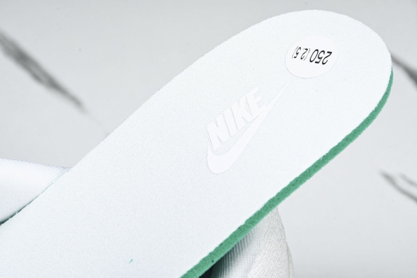 Nike Motiva DV1238-106 