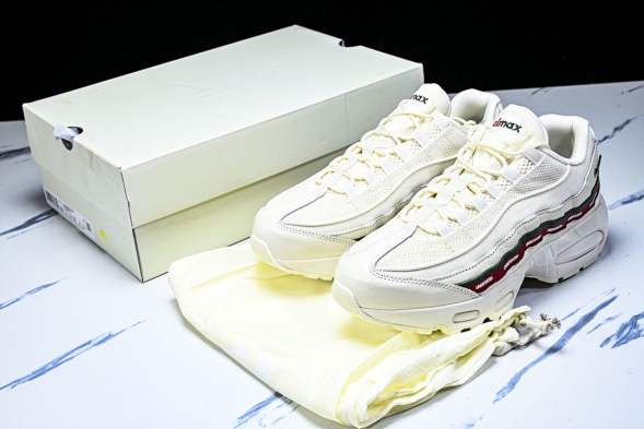 Nike Air Max 95 x Undefeated IB4453-100 