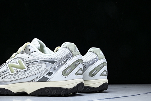 New Balance 204 U204LSWB 