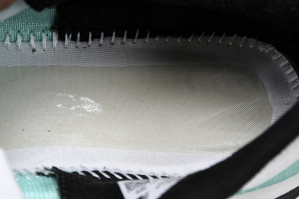 New Balance FuelCell Rebel V4 MRCELLJ4 