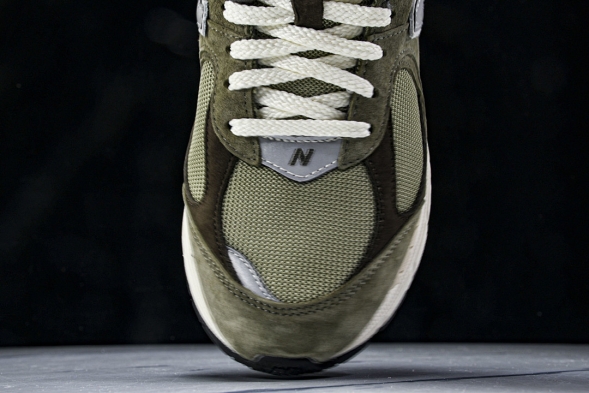 New Balance 2002R M2002RHN 