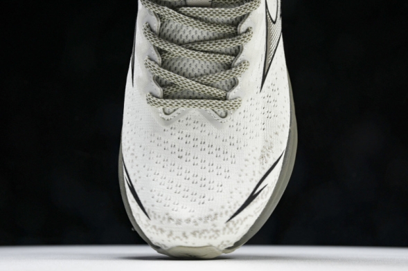 Mizuno Astro Plus D1GH240110 