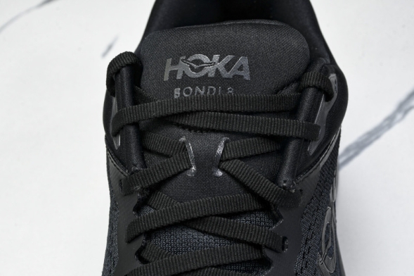 HOKA Bondi 8 1123202 BBLC 