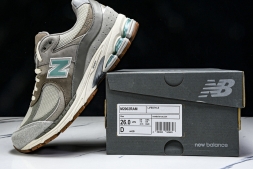 New Balance 2002R M2002RAM