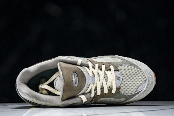 New Balance 2002R M2002RAM 