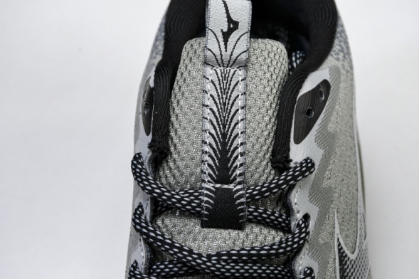 Mizuno Astro Plus D1GH240102 