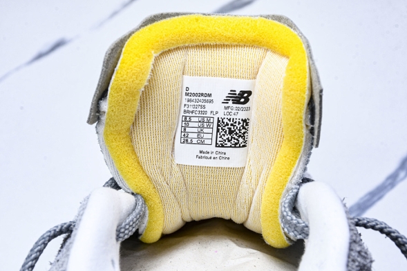 New Balance 2002R M2002RDM 