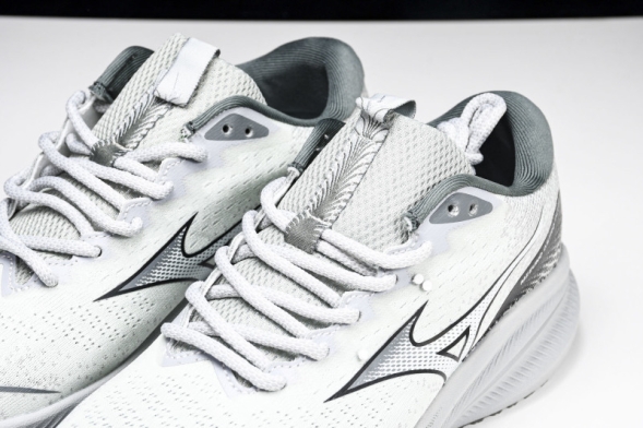 Mizuno Astro Plus D1GH240111 