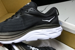 HOKA Bondi 8 1123202 BWHT