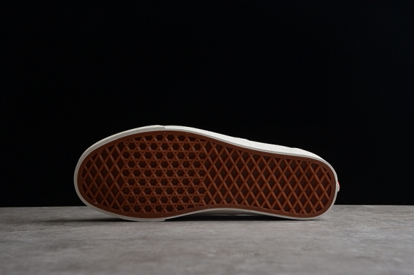 Vans X MOONEYES Authentic 44 DX VN0A5KX4AVO 