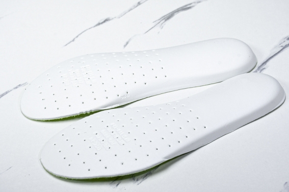 New Balance FuelCell Rebel V4 MFCXLB4  