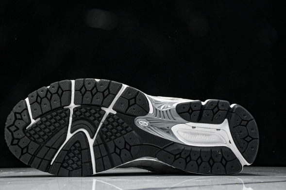 New Balance 2002R M2002RST  