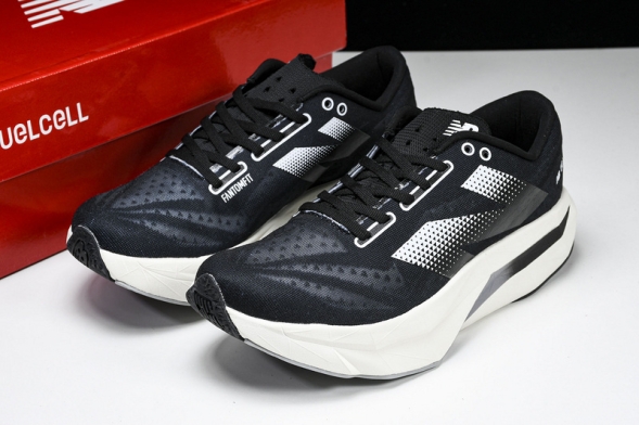 New Balance FuelCell Rebel V4 MFCPZSD 