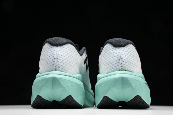 New Balance FuelCell Rebel V4 MFCXLK3 