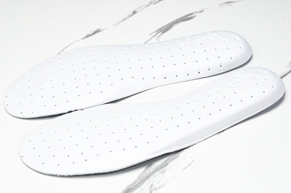 New Balance FuelCell Rebel V4 MRCELVD4 