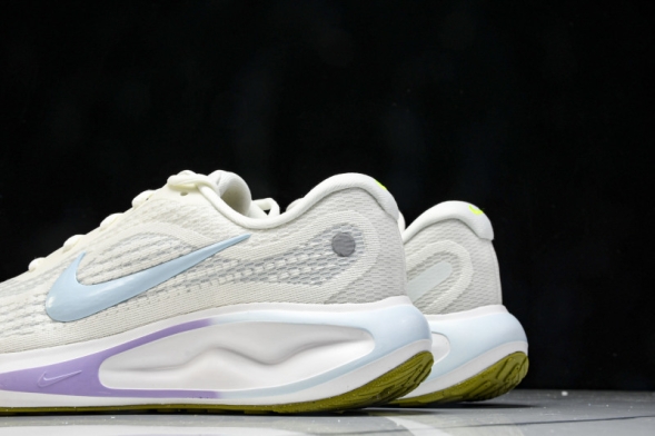 Nike Journey Run HV1798-141 