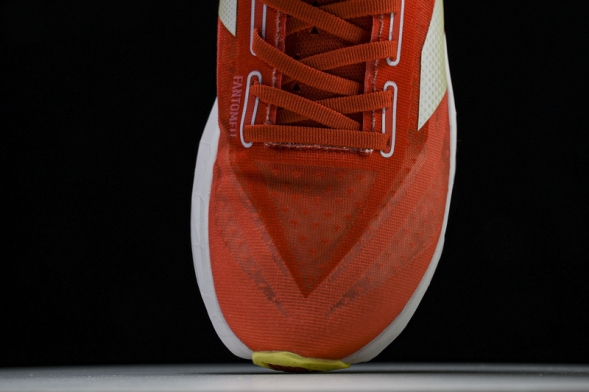 New Balance FuelCell Rebel V4 WFCXLR4 