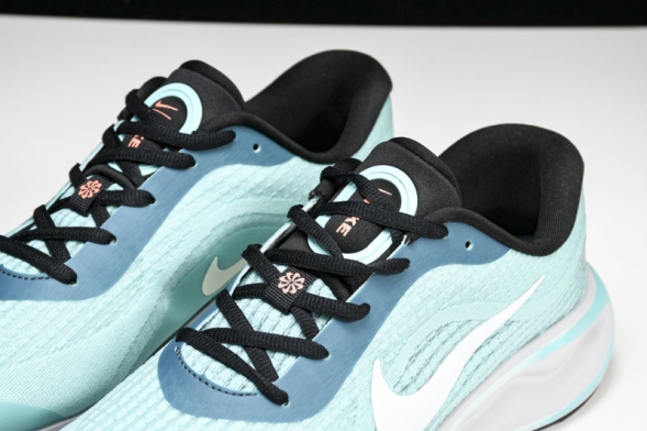 Nike Journey Run FN0228-300 