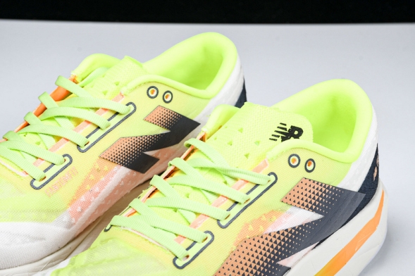 New Balance FuelCell Rebel V4 MFCXLL4 