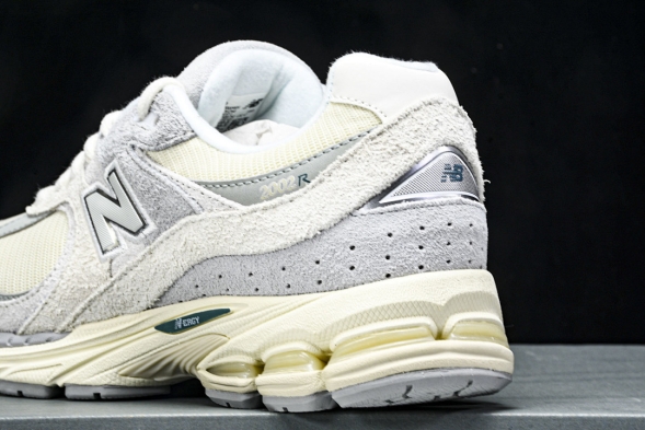 New Balance 2002R I2002REK 