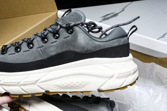 Hoka Tor Summit 1147952 OLC 