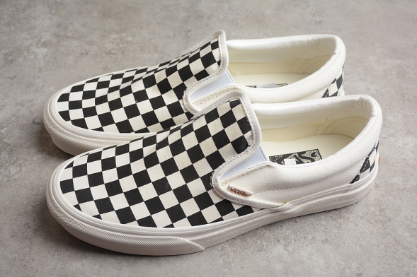Vans Slip-On VR3 VN0007NC1KP 