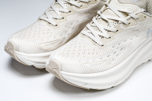 Hoka Clifton 9 1127896 SSEG 
