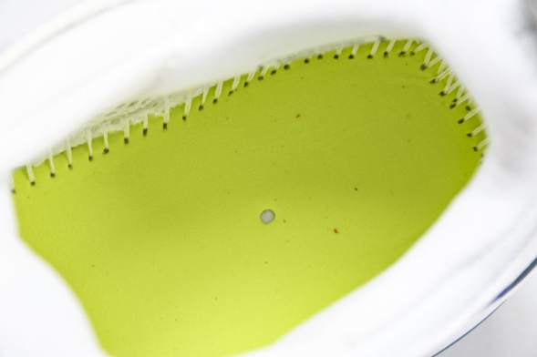 Mizuno Wave Momentum V1GA231256  