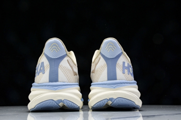 Hoka Clifton 9 1127895 0KLB 