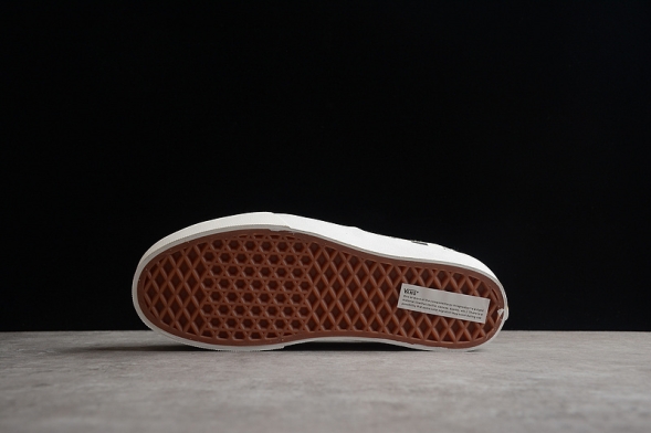 Vans Authentic VN0A3MU528M 