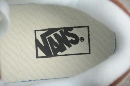 Vans Knu Skool VN0009QC8TF