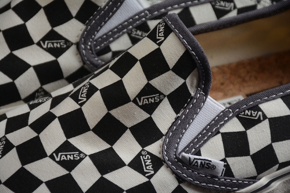 Vans Slip-On VR3 VN000EYEBWW 