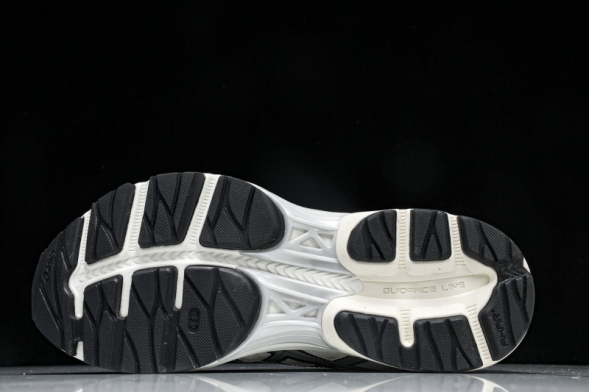 Asics Gel-Flux 4 CN 1012B464-102 