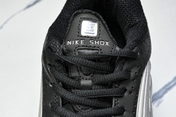 Nike Shox R4 CW2626 004 