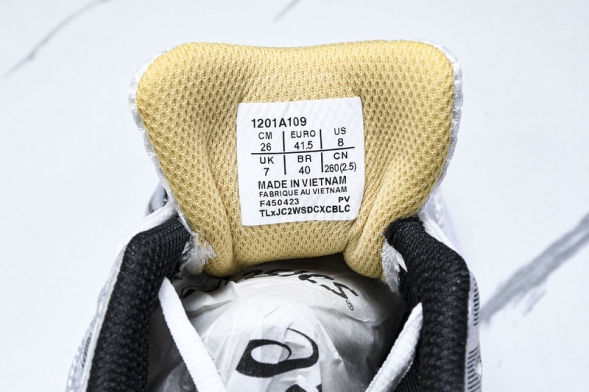 Asics Gel-Kayano 14 1201A109-102 