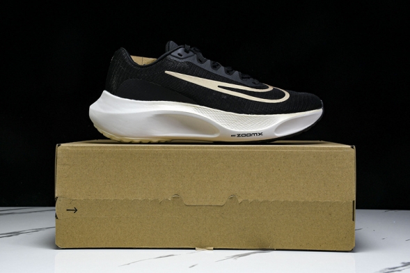 Nike Zoom Fly 5 DM8968 002 