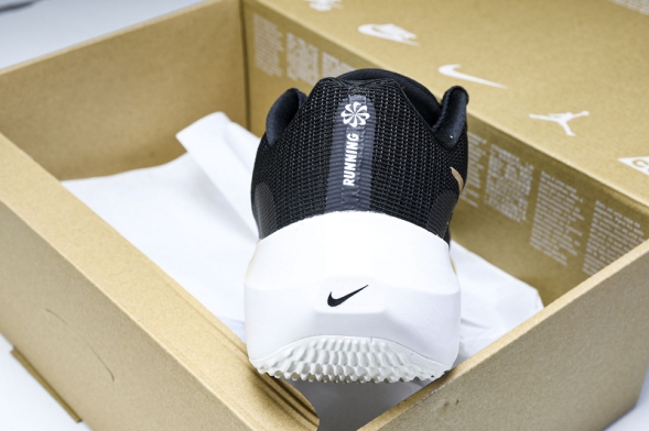 Nike Zoom Fly 5 DM8968 002 