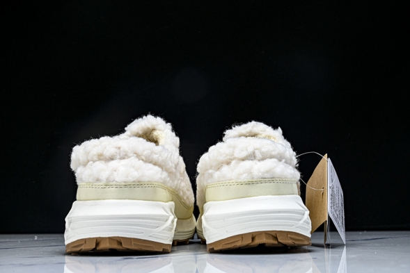 Asics Gel-Sonoma WT Teddy Fur 1203B036-100 