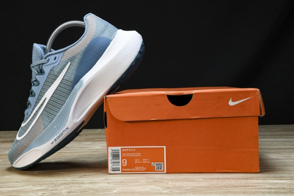 Nike Zoom Fly 5 DM8968 400 