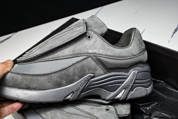 Raf Simons Cylon-21 Antei HR740001L 