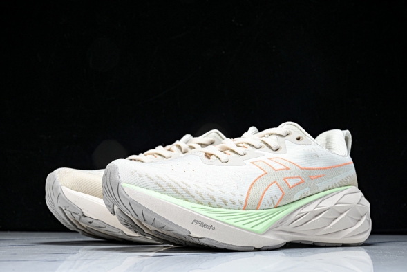 Asics Novablast 4 1012B510-250 